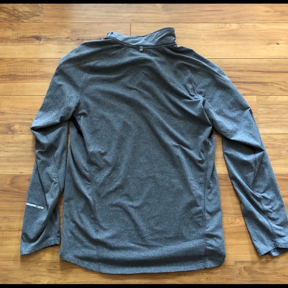 Nike DRI-FIT Running Pullover - Picture 4 of 5